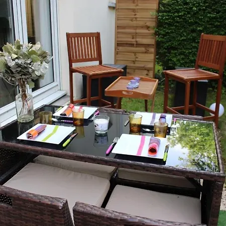 Le Garden Victoria - Canal & Cathedrale -30m2 & Garden Appartement