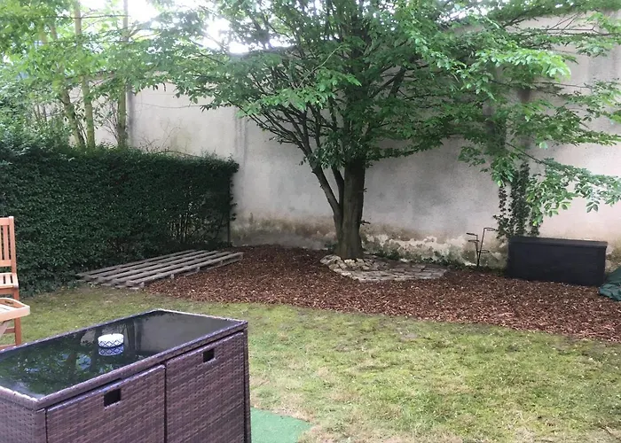 דירה Le Garden Victoria - Canal & Cathedrale -30m2 & Garden *