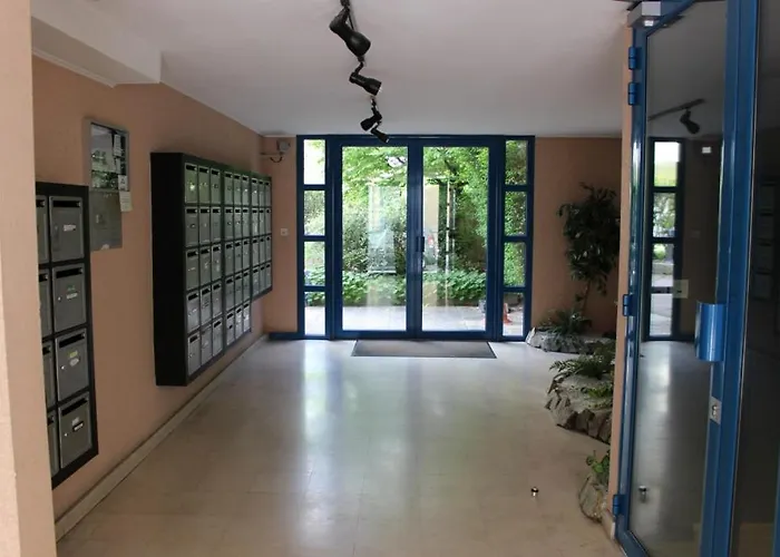 Le Garden Victoria - Canal & Cathedrale -30m2 & Garden * נאנסי